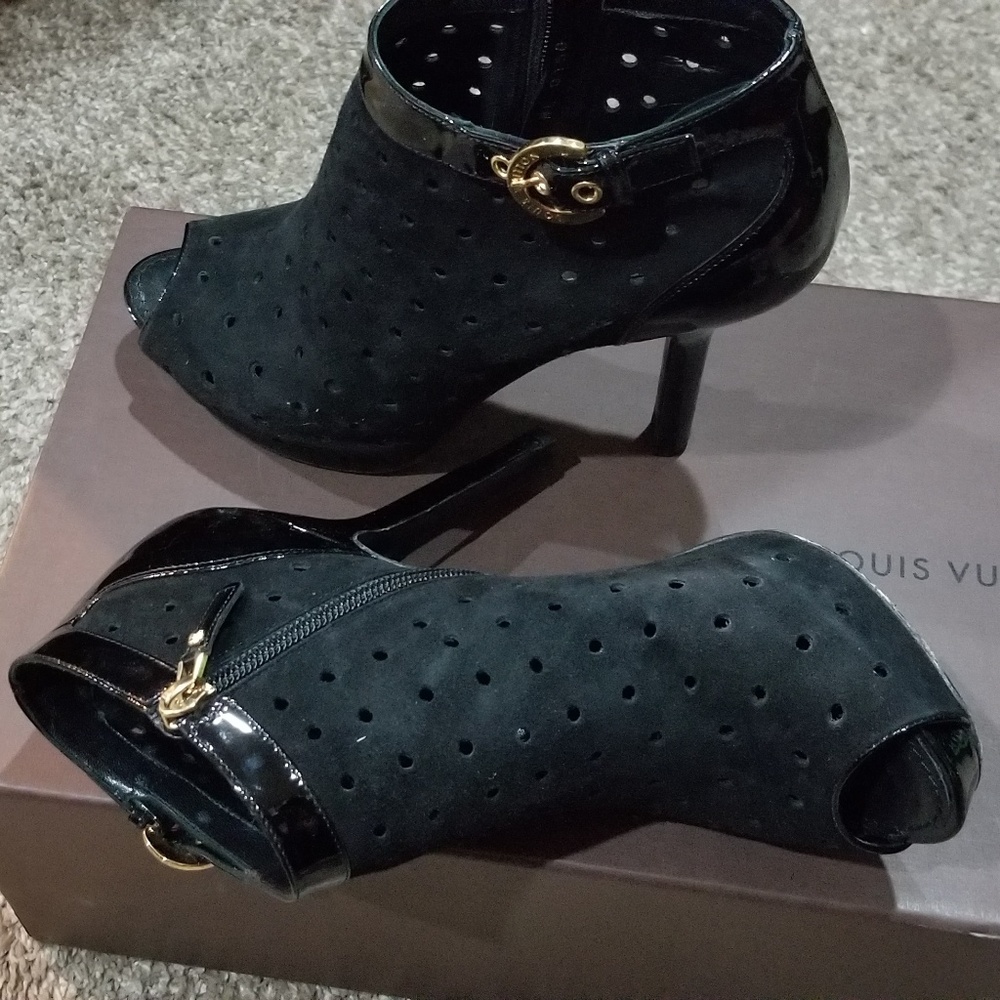 Louis Vuitton bootie heels with peep toe size 38